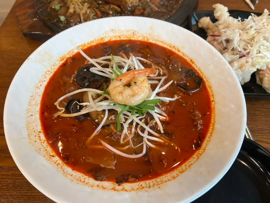 비벼낸 자가제면 면 요리