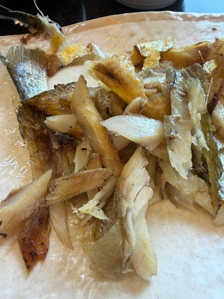 살을 발라낸 보리굴비와 밥