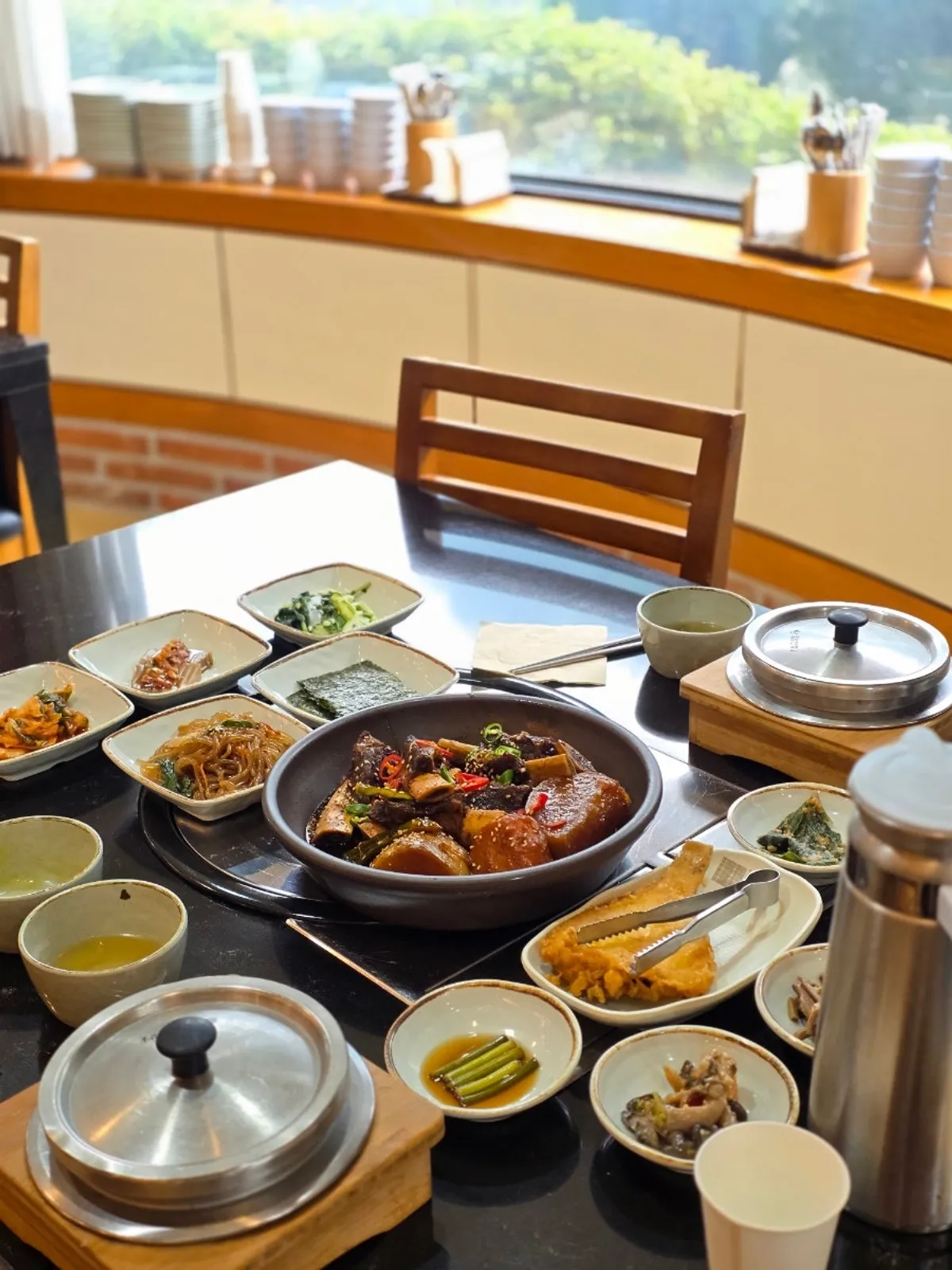 Korean restaurant table setting at Sotbap Hansang in Idong-eup, Yongin