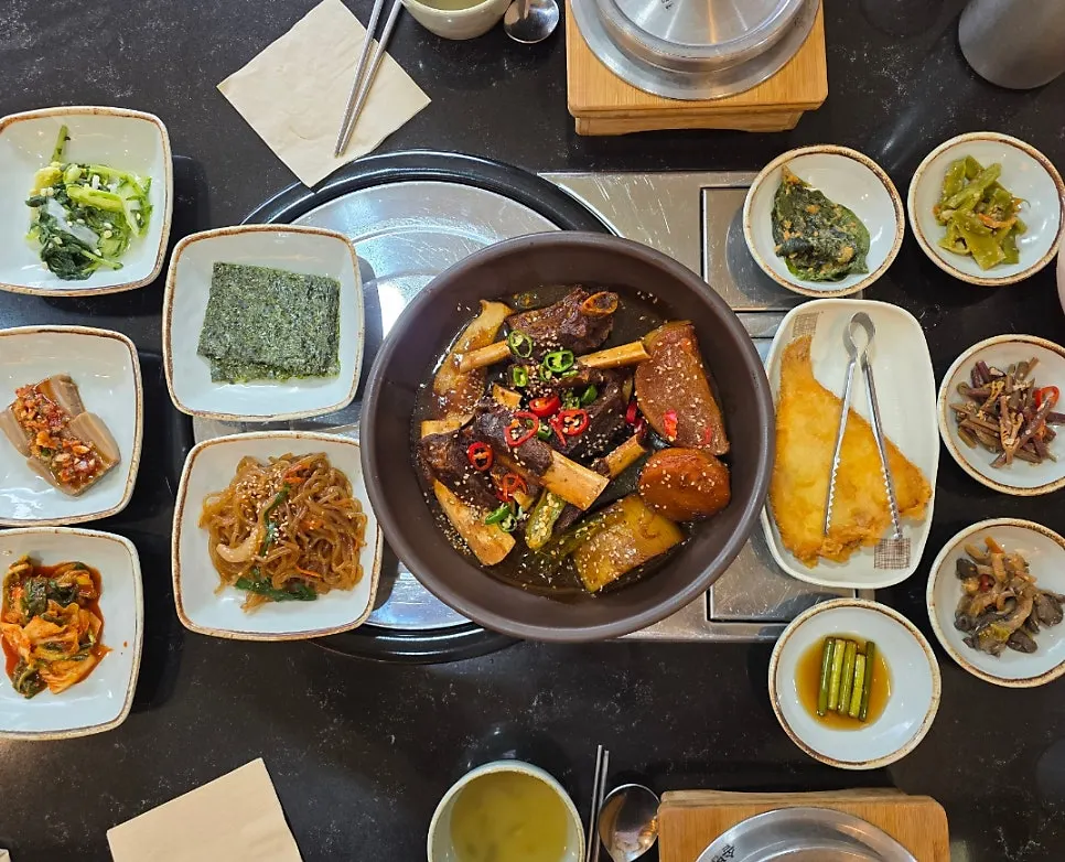 Close-up of a Sotbap Hansang banchan plate