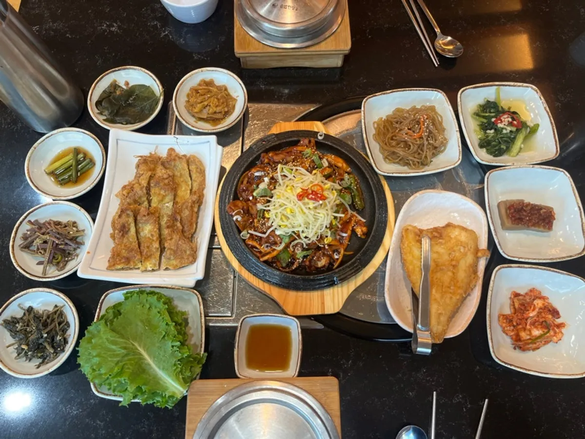 Featured image from a visit to Sotbap Hansang Korean set-meal restaurant in Yongin