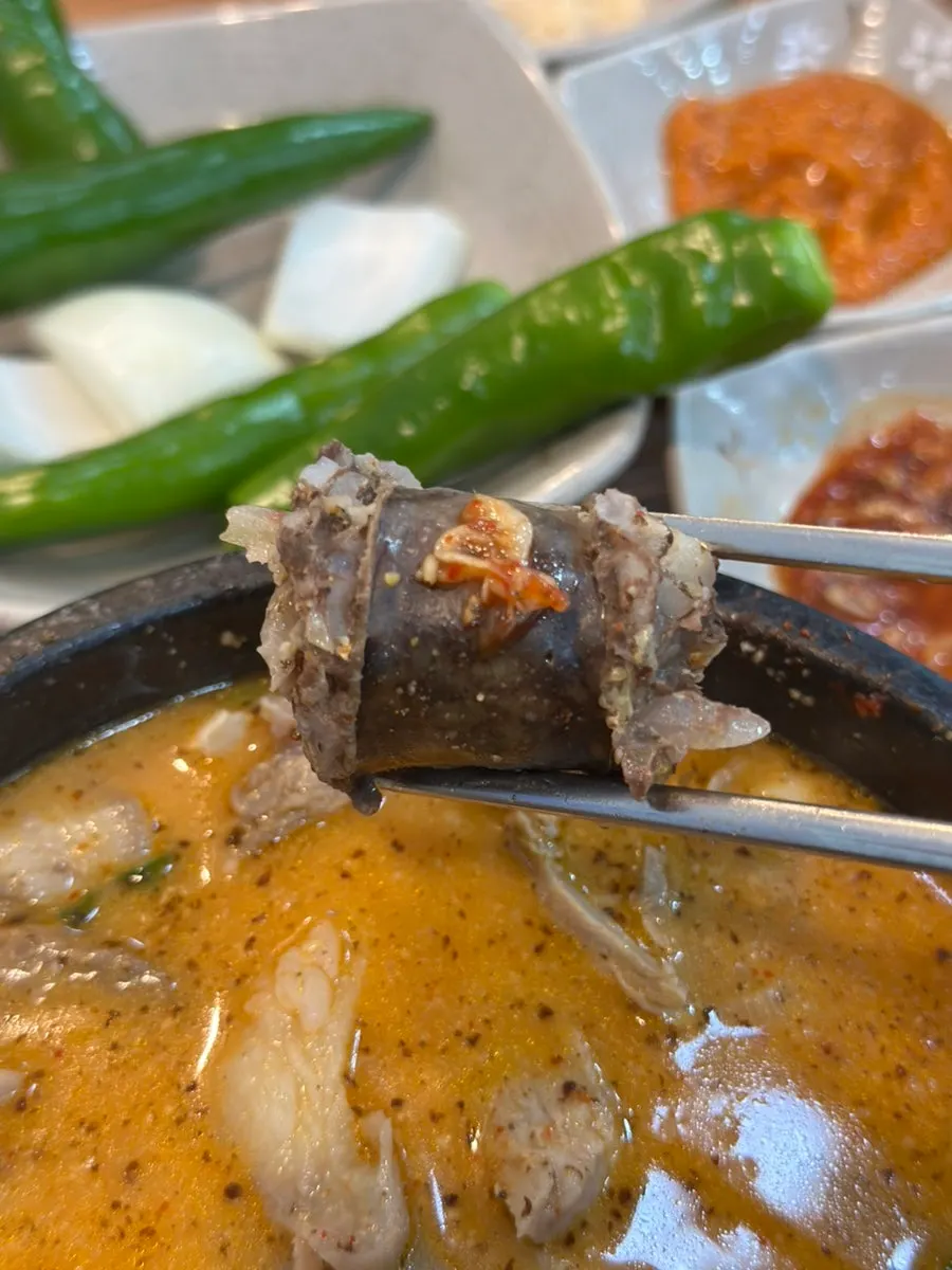 국밥 안에 들어 있는 토종순대