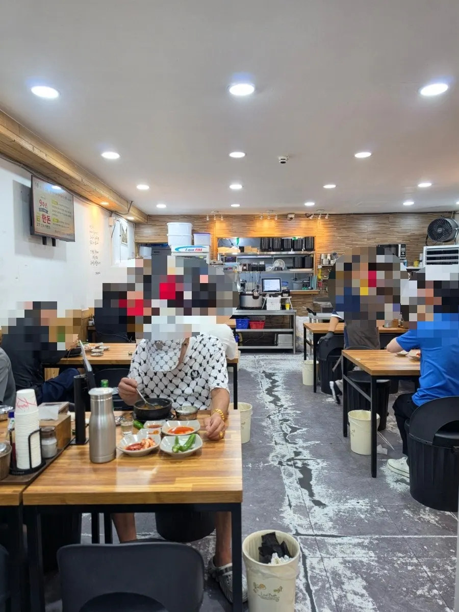 순대골목 안 옛날경성순대국 간판
