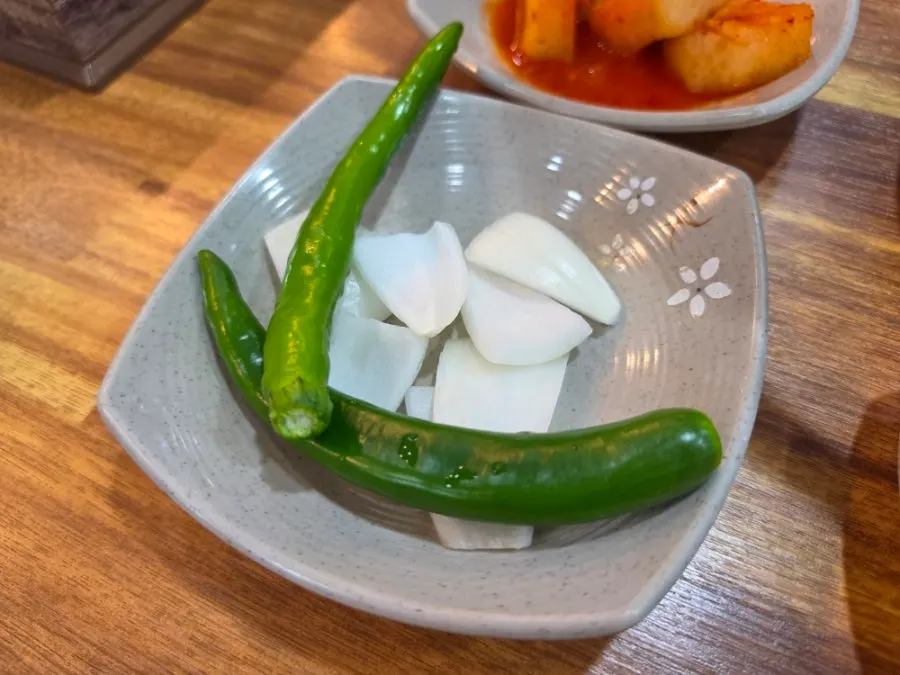 주문 후 차려진 순대국 상차림