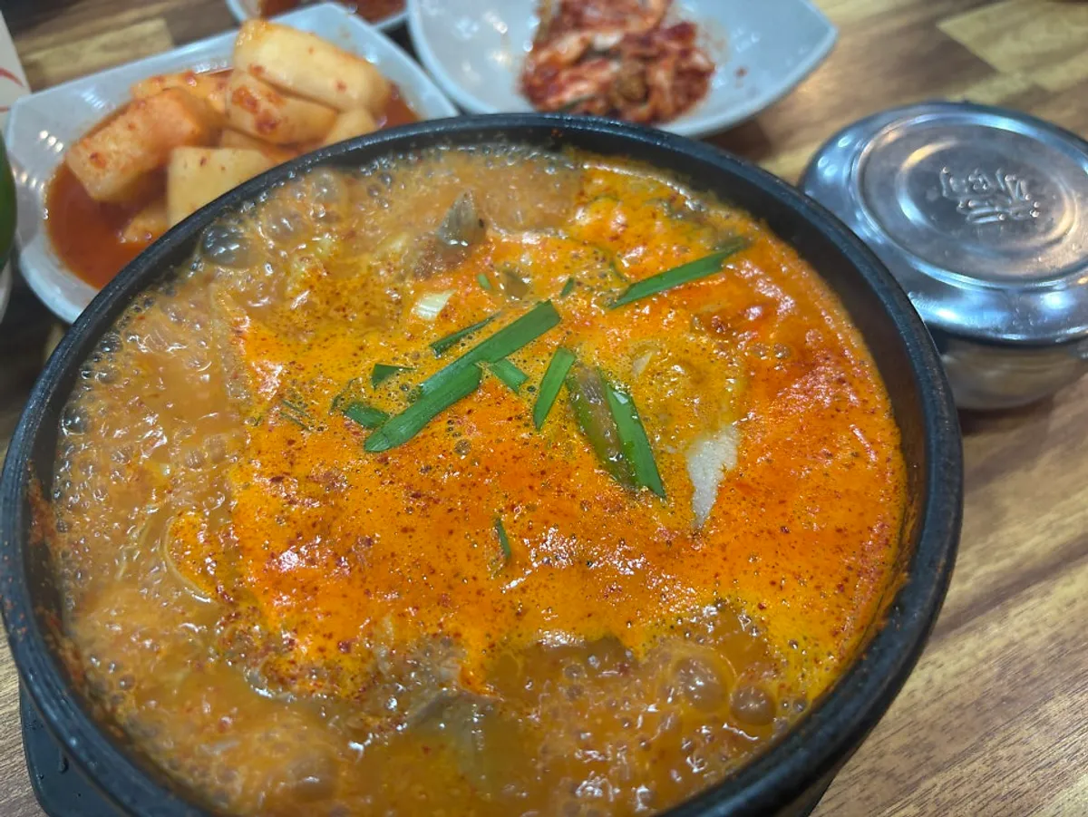 옛날경성순대국 용인본점 얼큰순대국 상차림