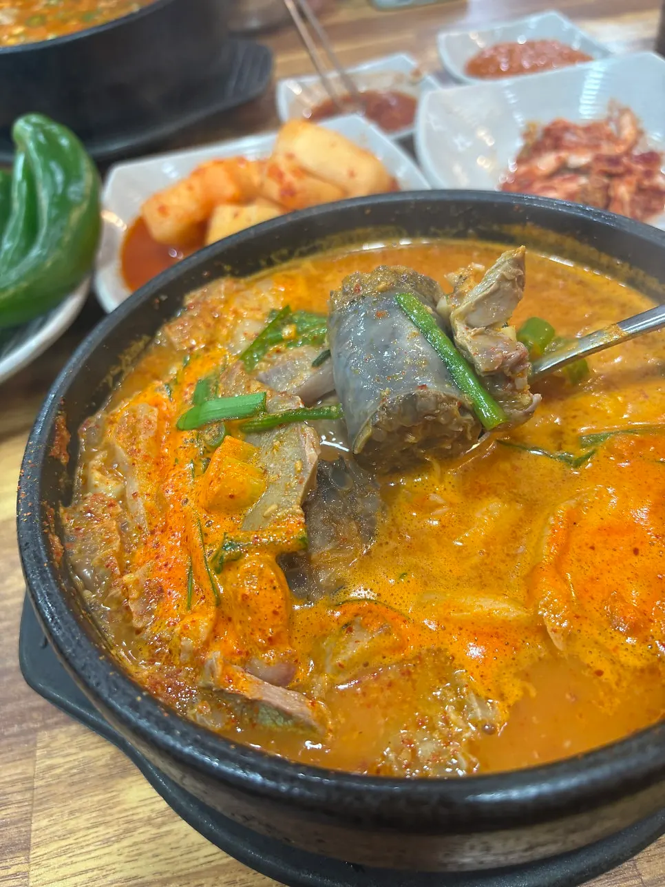 다대기가 풀어진 얼큰한 순대국 국물
