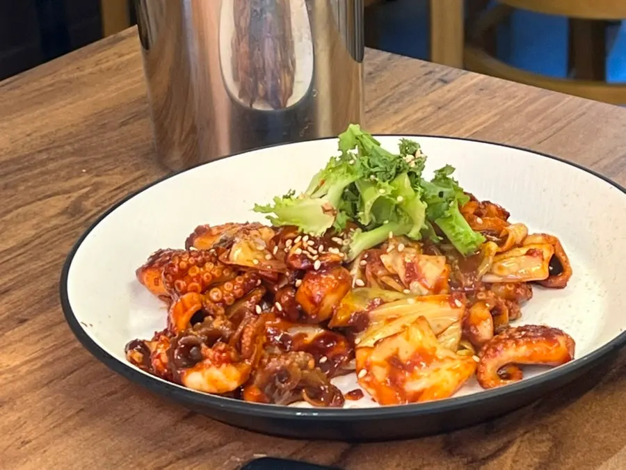 Charcoal-grilled jjukkumi stir-fried in special sauce