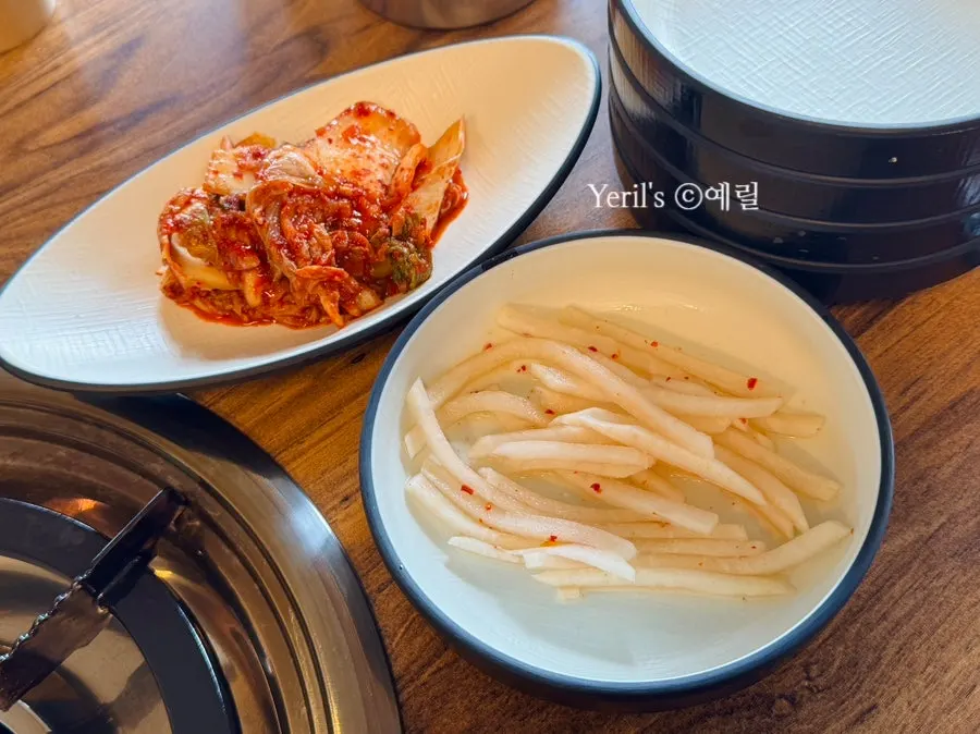기본으로 나온 밑반찬 상차림