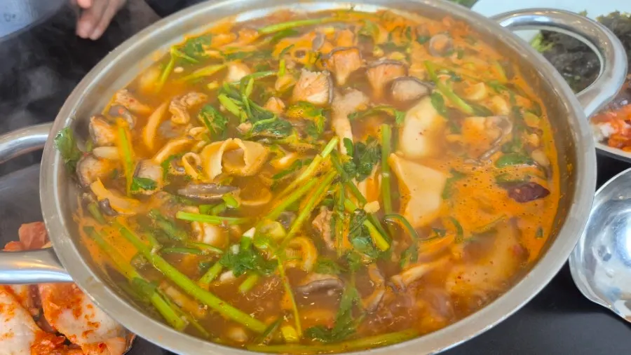Shabu-shabu with flat kalguksu noodles