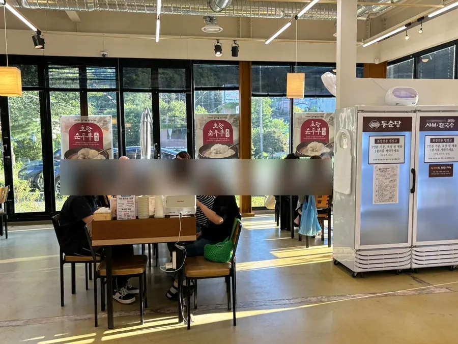 Spacious, bright restaurant with high chairs