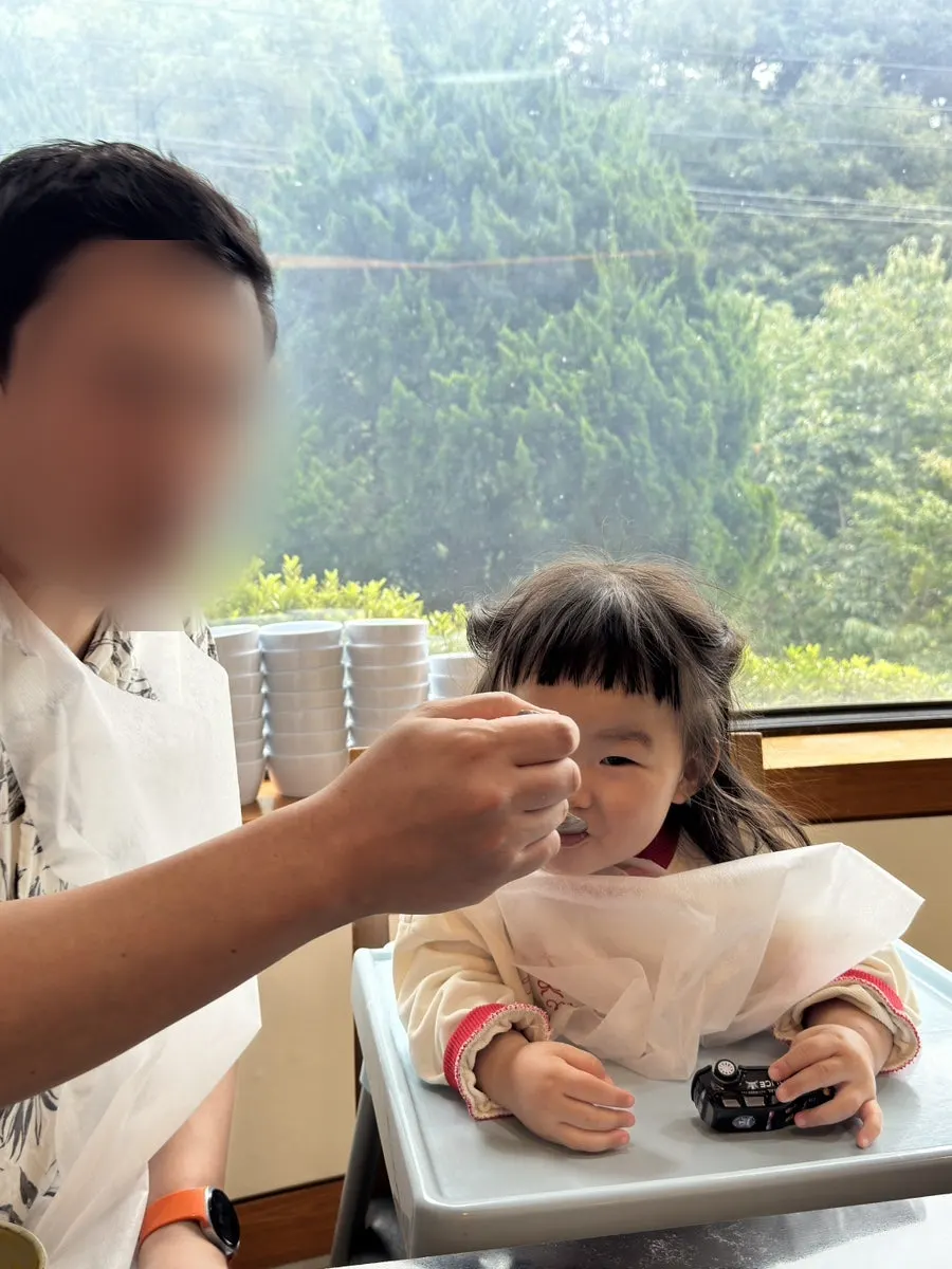 A family meal scene at Sotbap Hansang