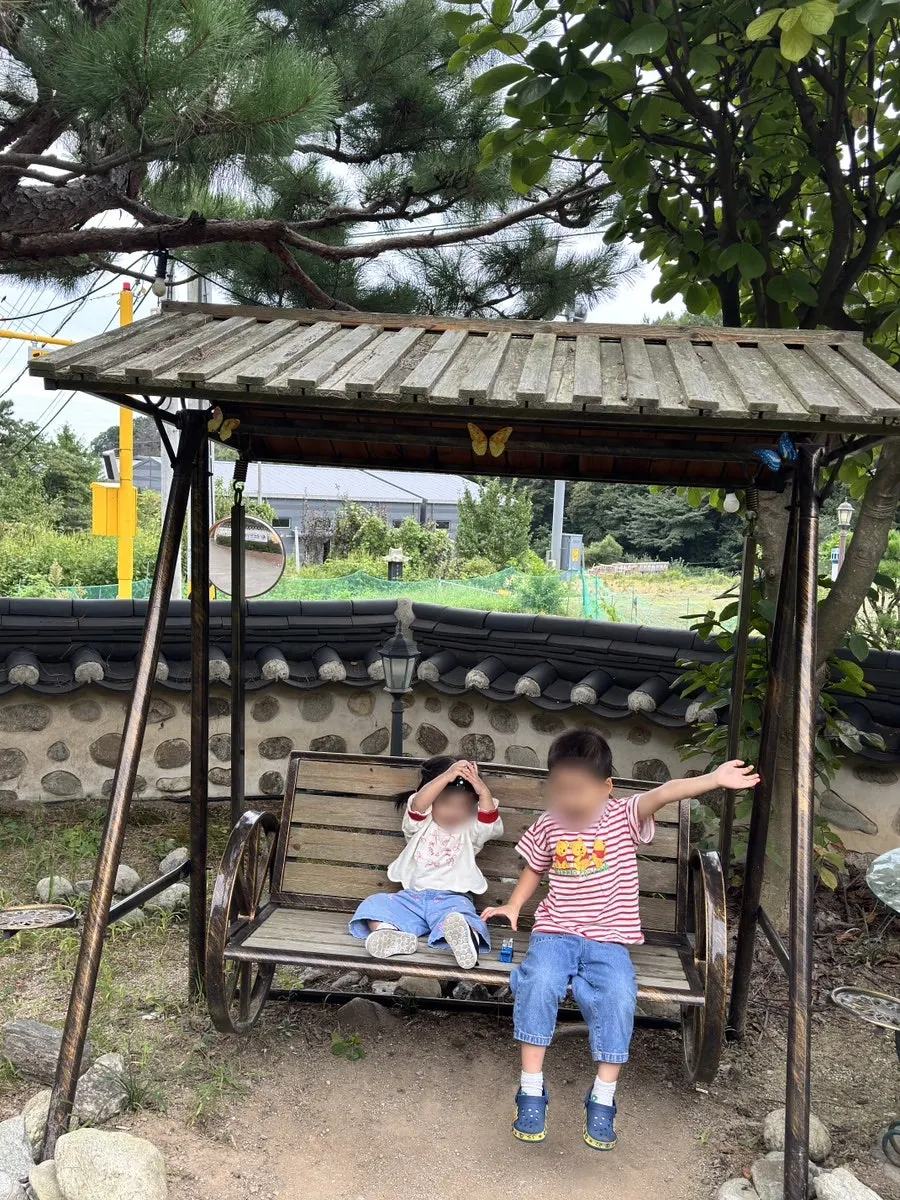 Spending time in the garden at Sotbap Hansang