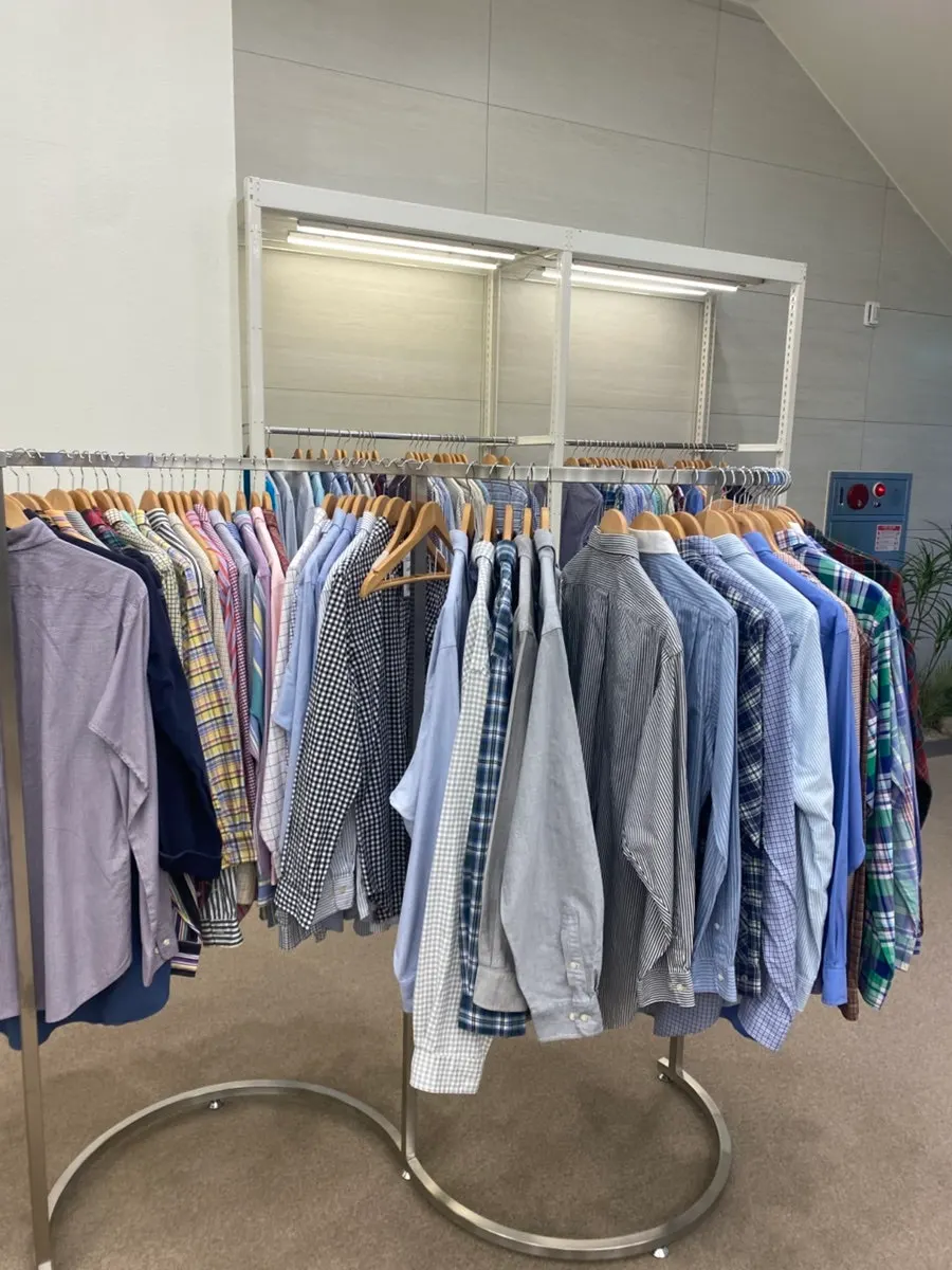Roomy aisles and display space