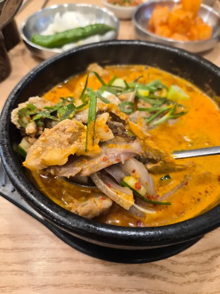 얼큰순대국 정식 한 상