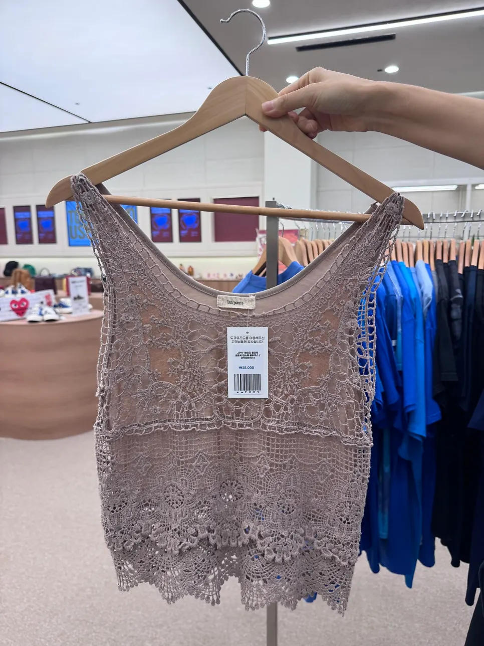 Women’s vintage clothing that works well for wearing now
