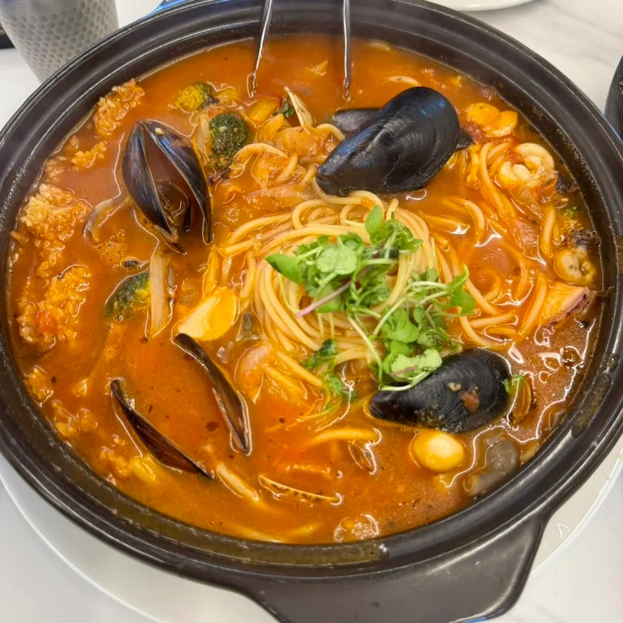 Pesce pasta with spicy broth
