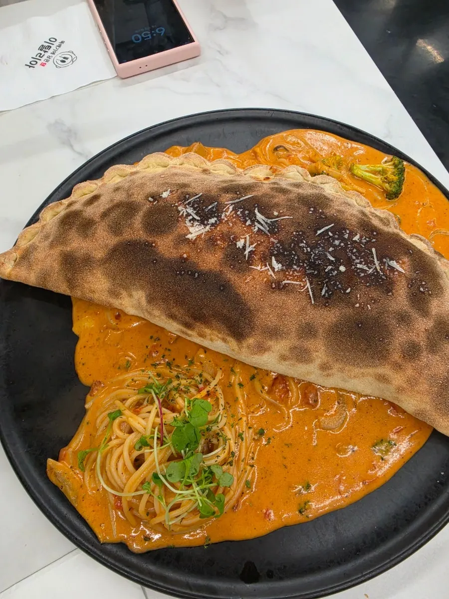 Ttukbaegi ppesce packed with seafood
