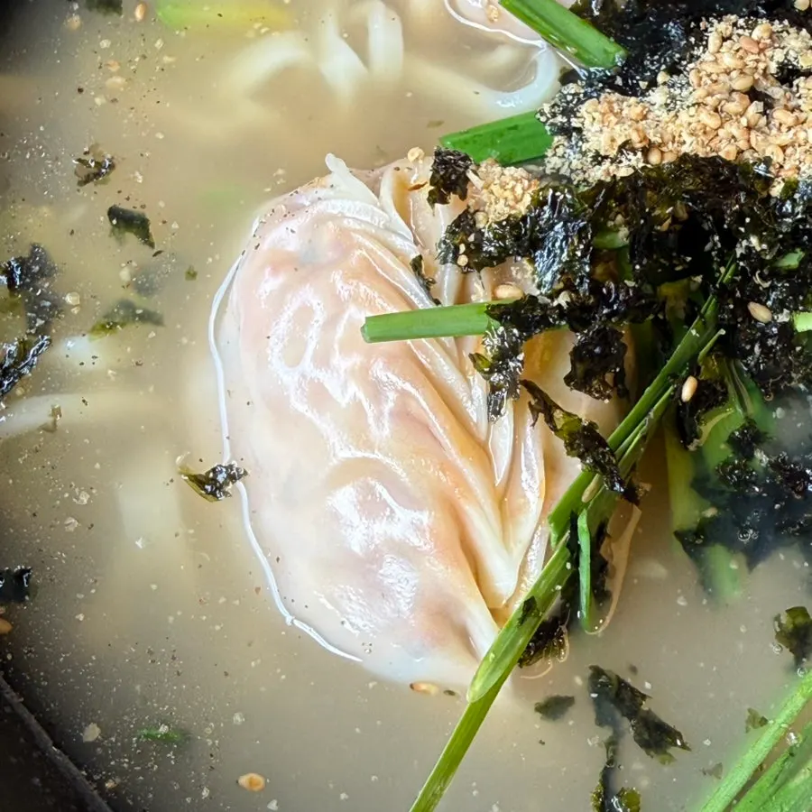 만두를 반으로 가른 단면