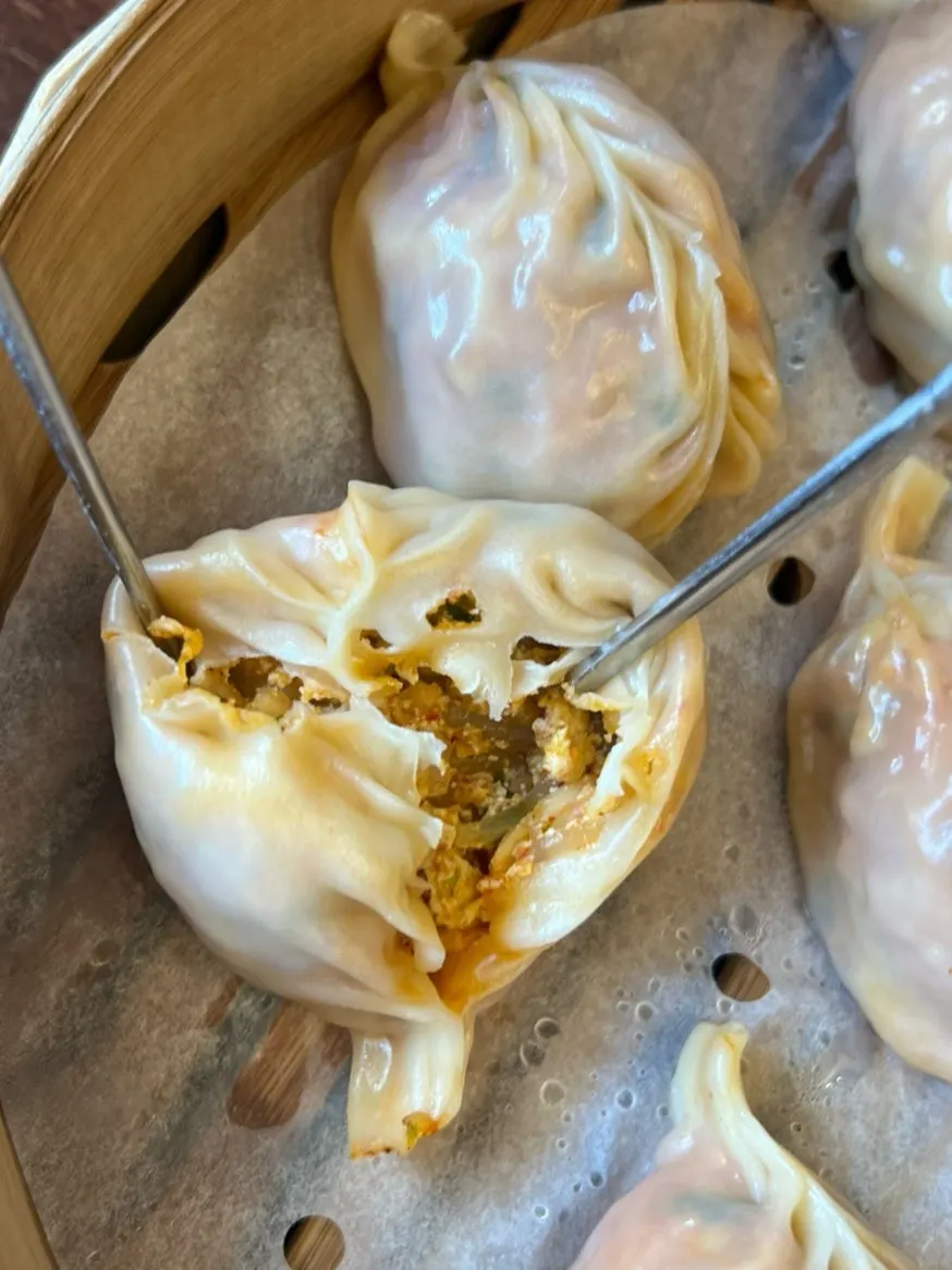 Plate of 8 steamed dumplings
