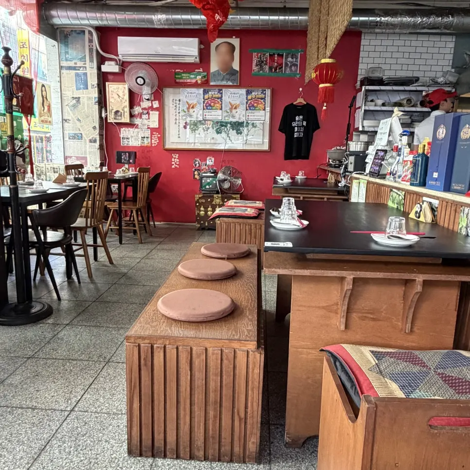 View toward the seating area inside Yongju