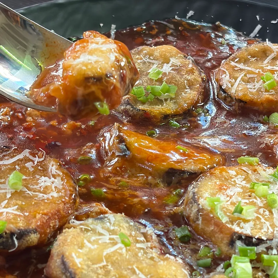 Yongju's fish-tank eggplant fritters served with yeon-saengmaek