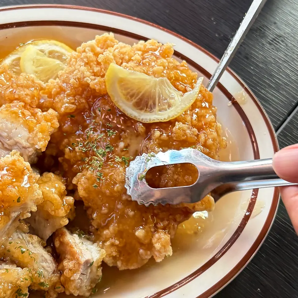 Nurungji gwabaro served with lemon sauce