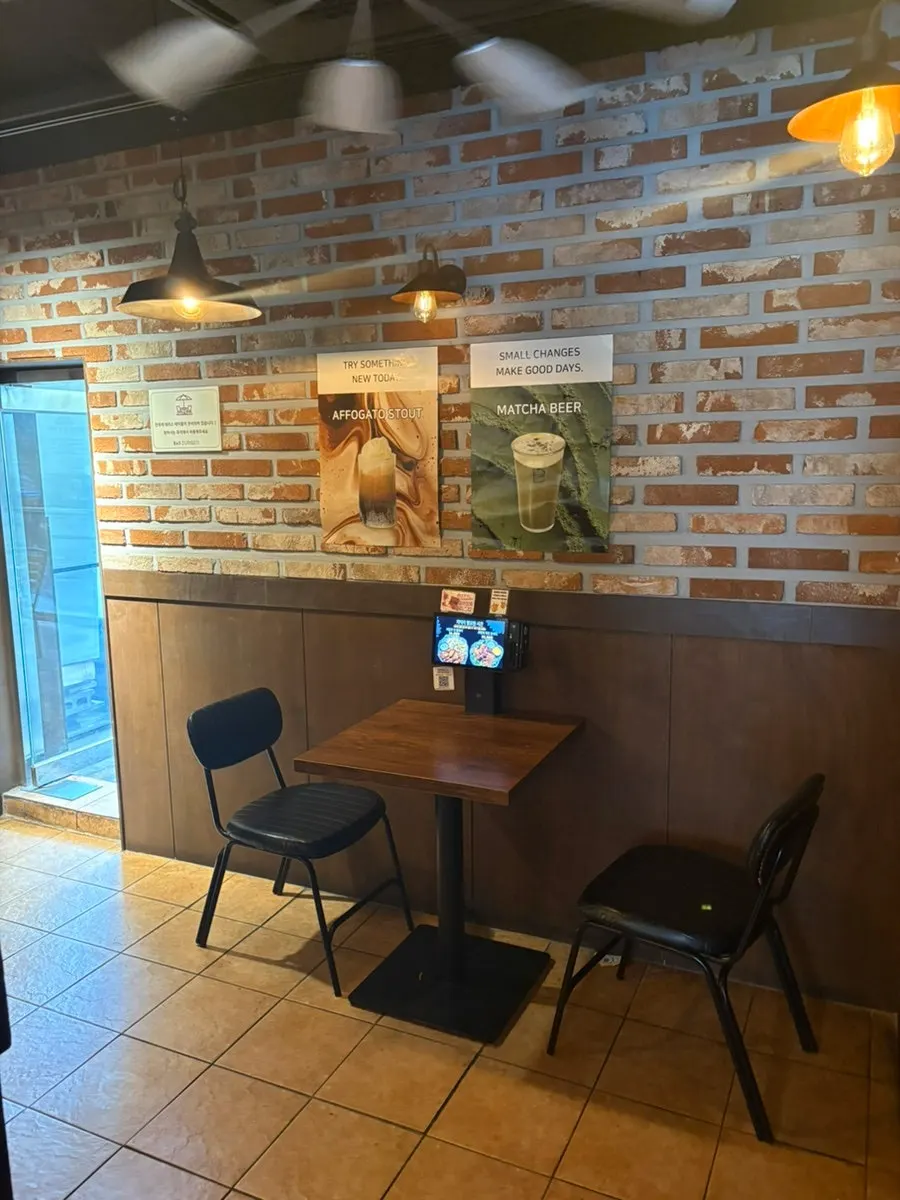 Indoor seating at Samgakji Temporary Public Parking Lot