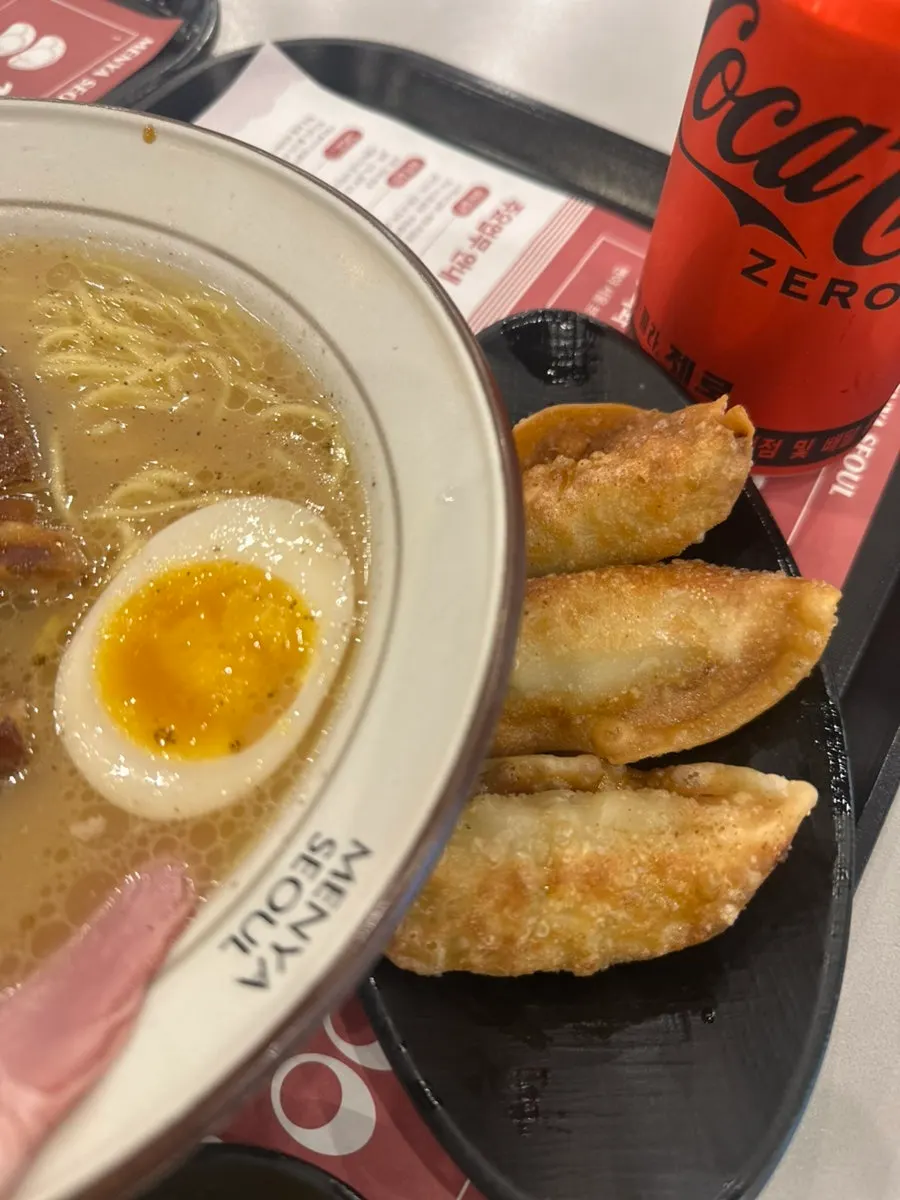 Rich ramen broth
