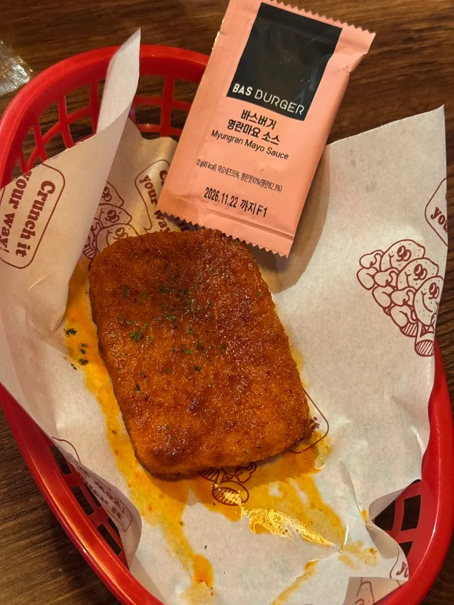 칠리모짜치즈바와 명란마요 소스
