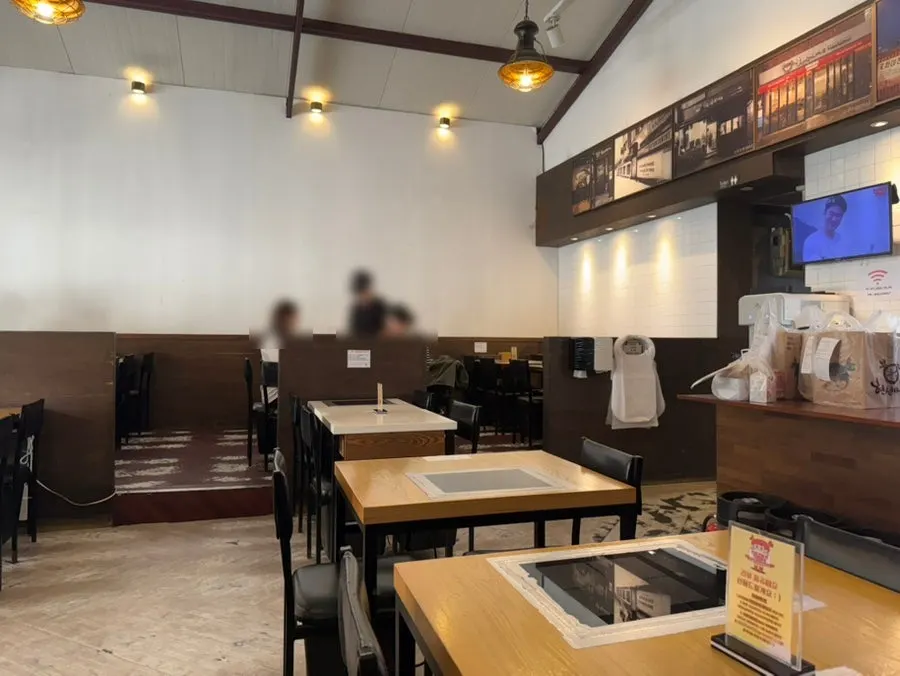 Hyeonseonine interior and Korean snack menu