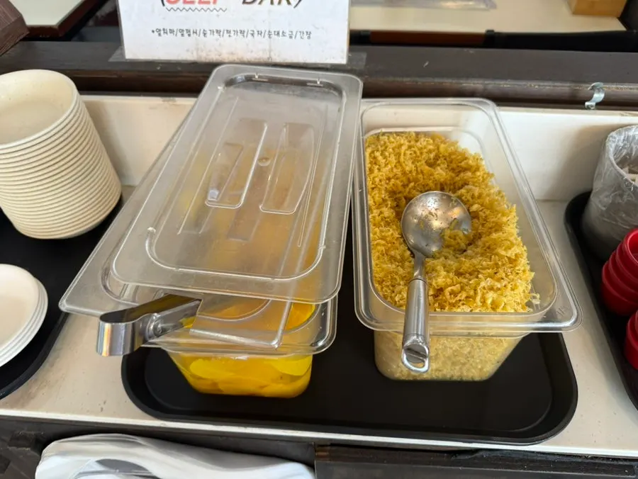 Seating for instant tteokbokki at the restaurant