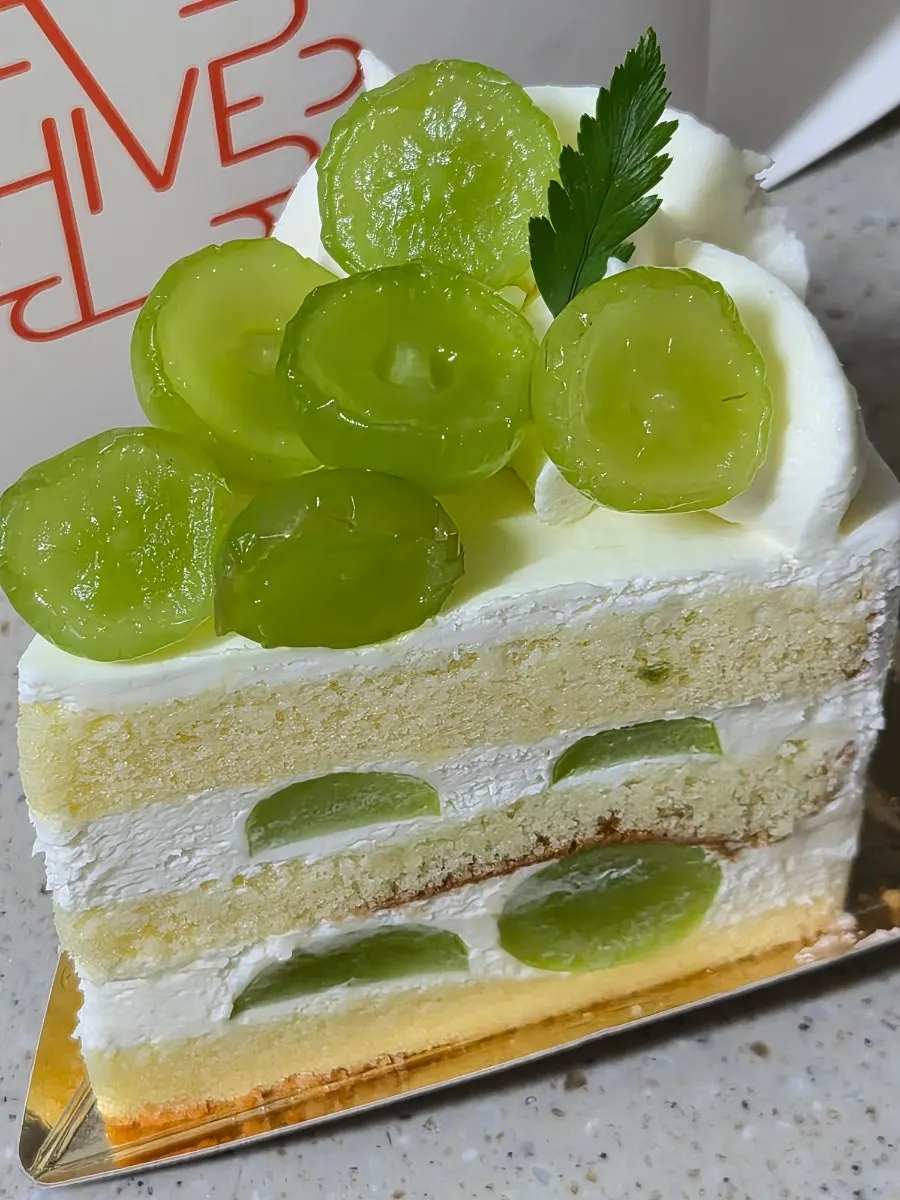 New menu item, the shine muscat cake