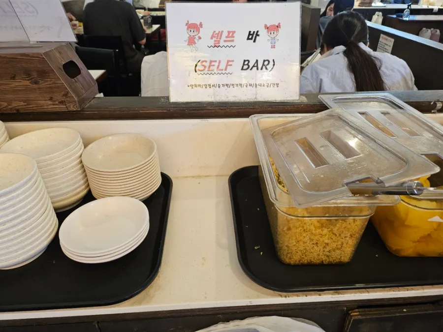 Self-service bar at Hyeonseonine