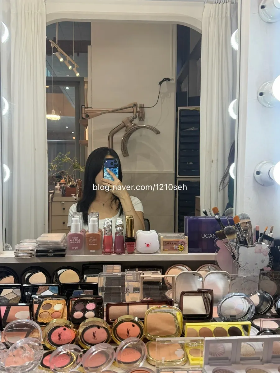 Outdoor-shoot makeup consultation