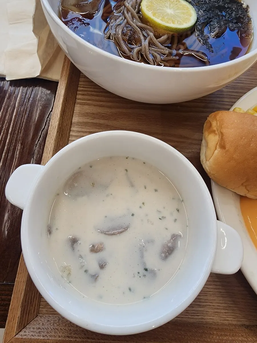 Warm soup served before the pork cutlet