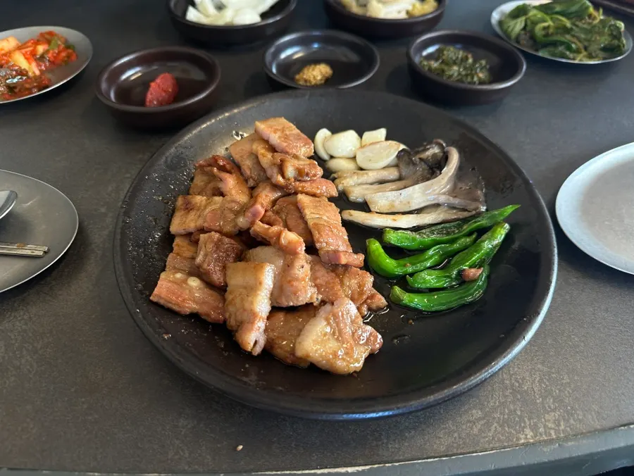 Fermented pork with charcoal flavor