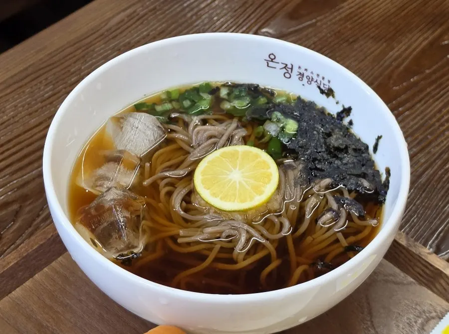 청귤 냉 메밀소바와 돈까스