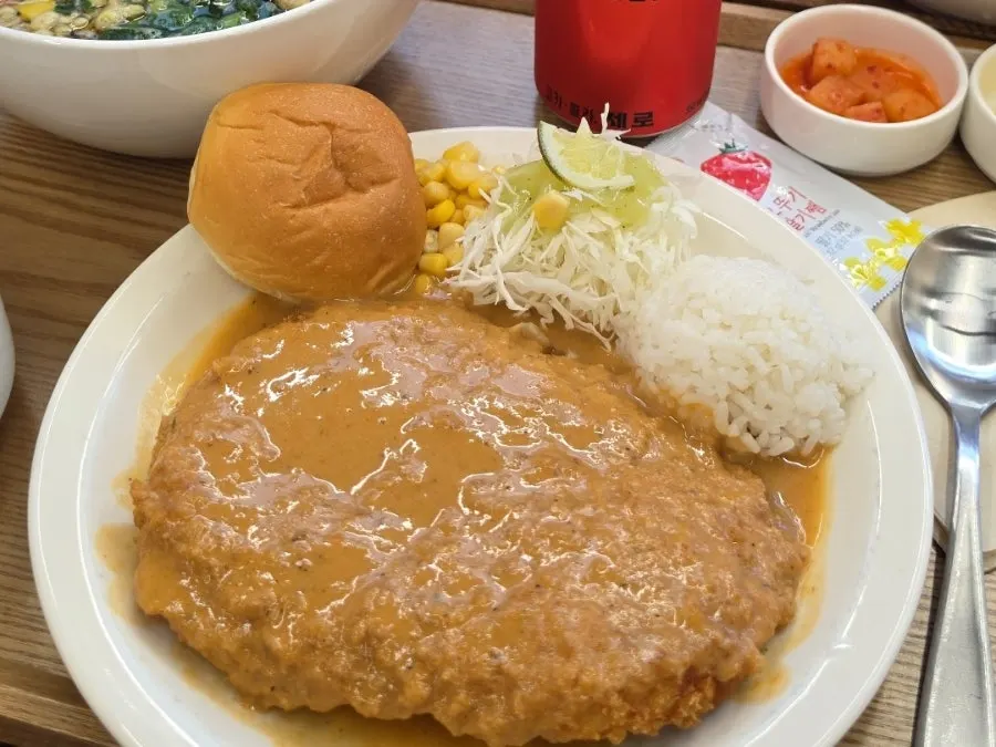 기본과 매운 돈까스 세트