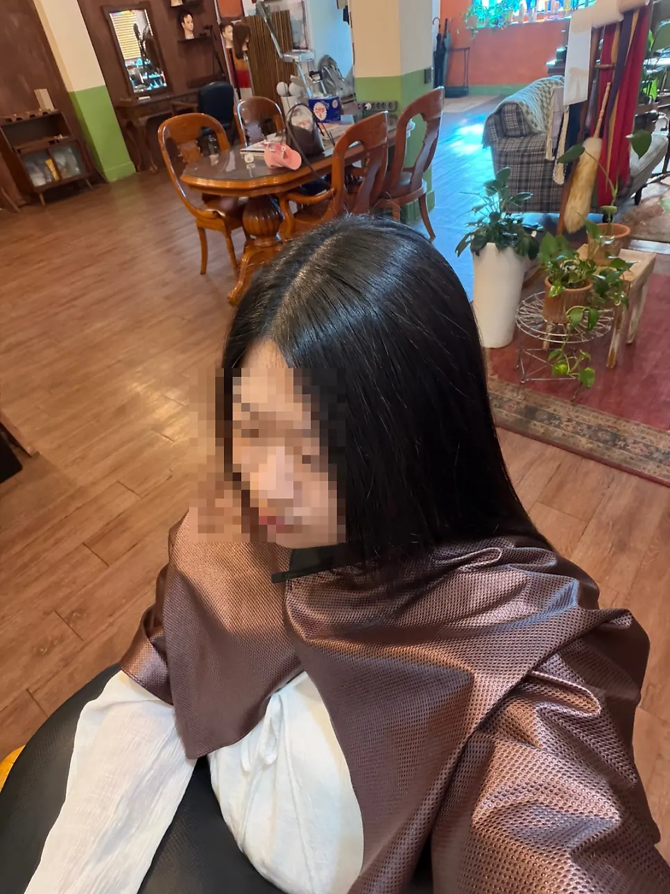 连碎发都整理好的根部矫正结果