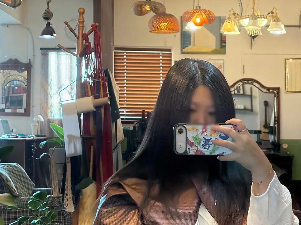 自然垂落的拉直完成发型