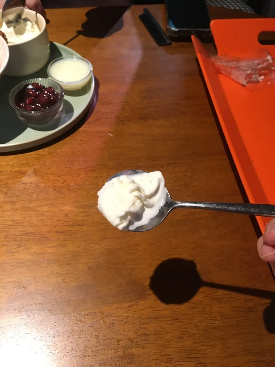 백도빙수 위에 올린 아이스크림