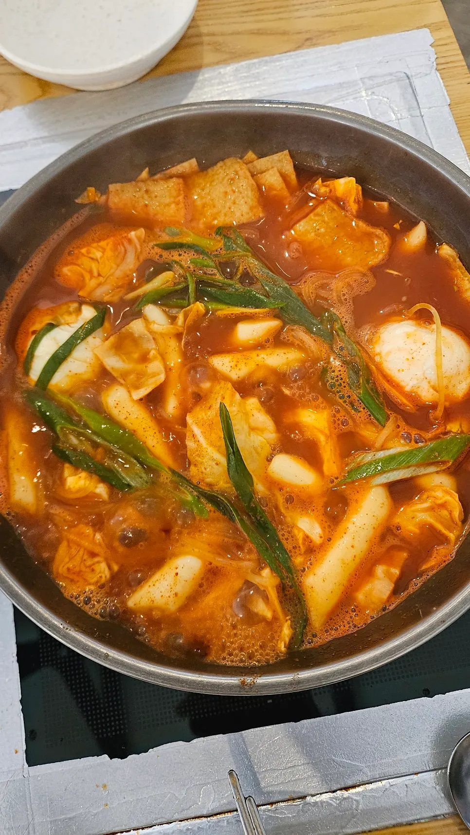 Two-person instant tteokbokki ingredients