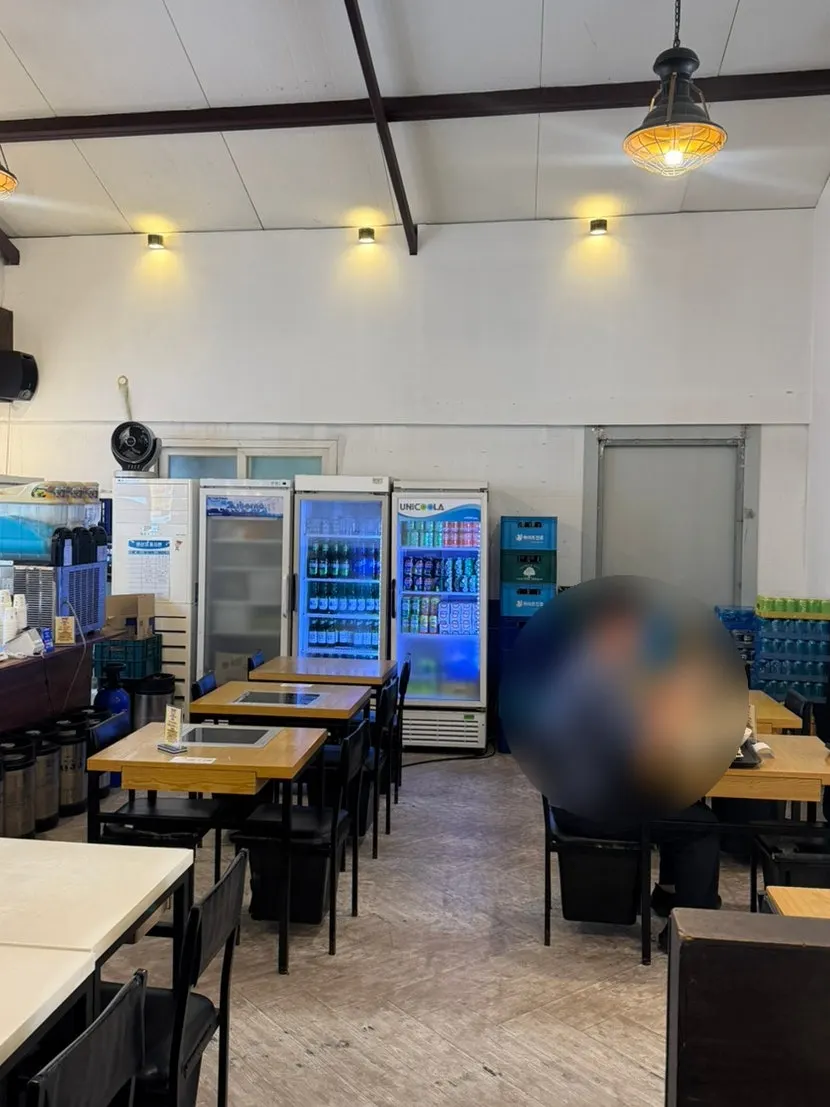 현선이네 용산본점 넓은 홀 좌석