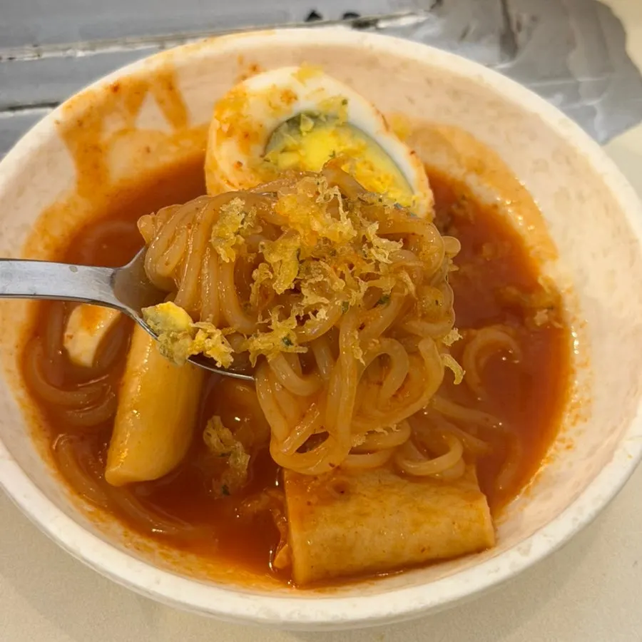 눈꽃튀김 뿌린 즉석떡볶이