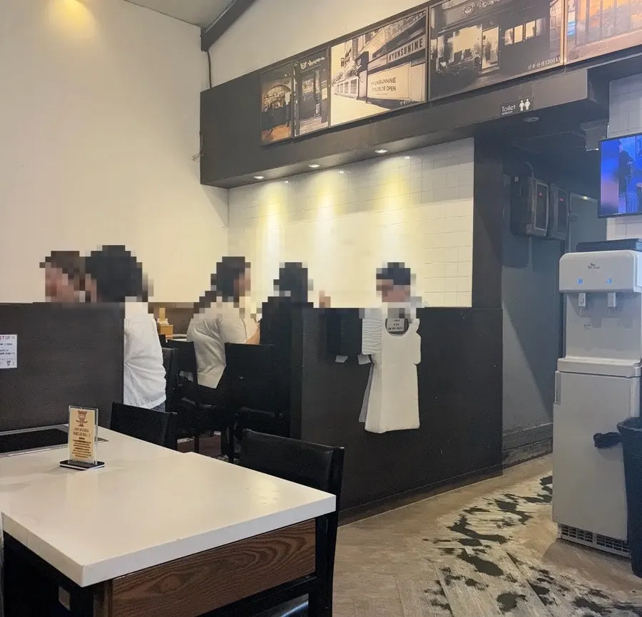 Spacious dining hall at the Yongsan Main Branch