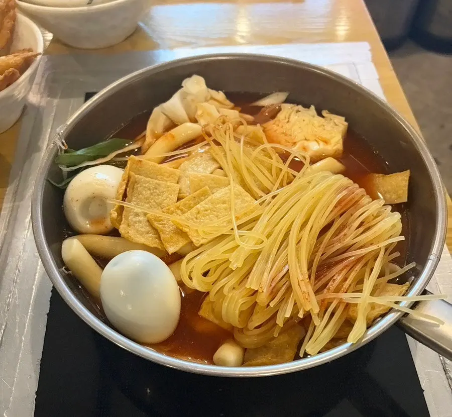 A pot of two-person instant tteokbokki before boiling
