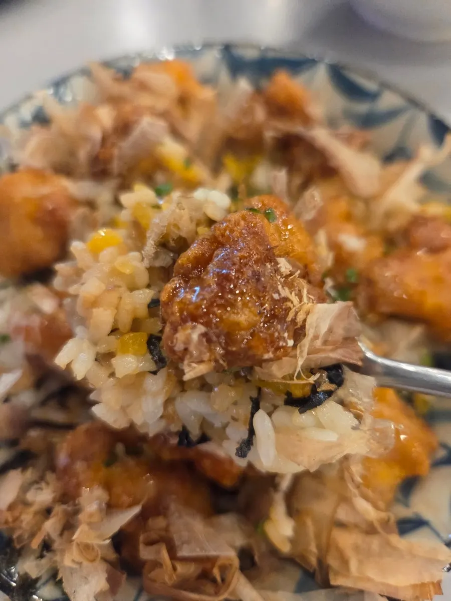 Sweet soy sauce on the chicken rice bowl