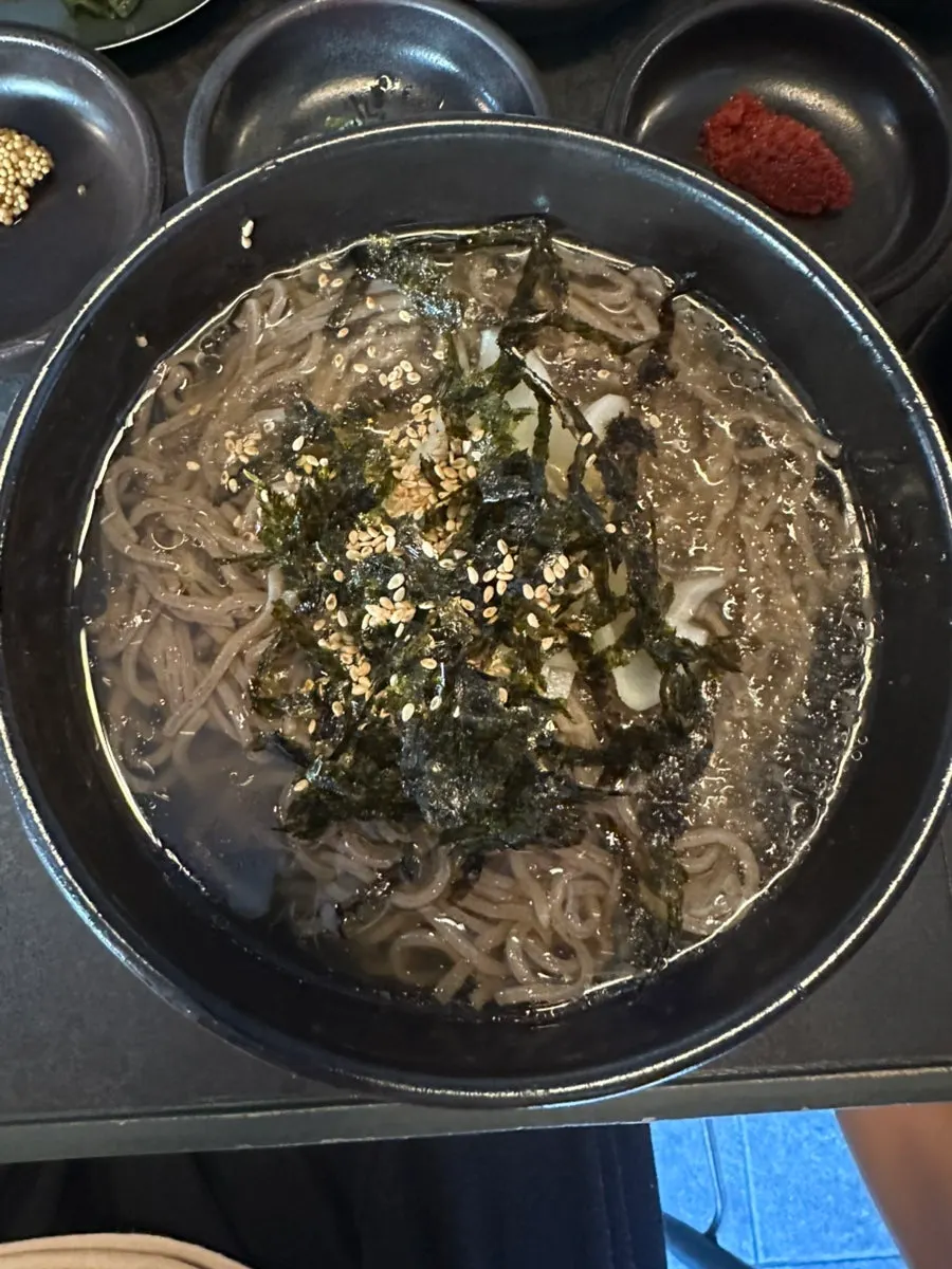 노릇하게 구운 발효삼겹