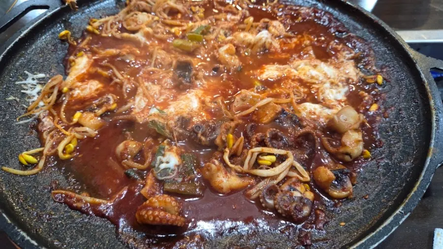 短蛸与五花肉一起食用的相关照片