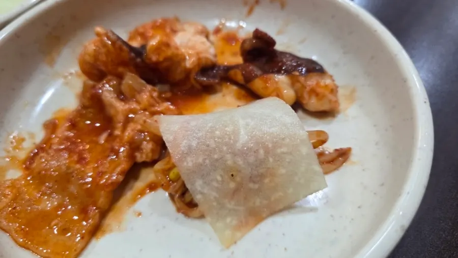 生菜包裹的短蛸五花肉相关照片